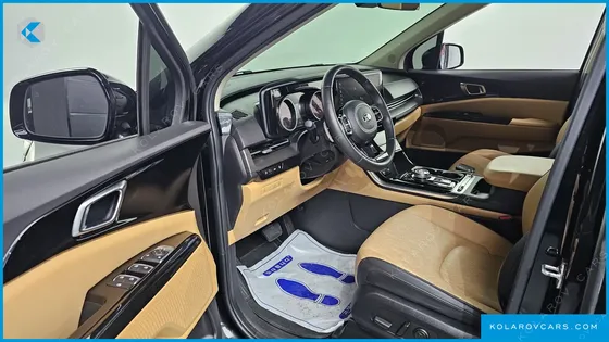 KIA CARNIVAL GASOLINE 9-SEATER NOBLESSE