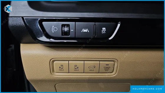 KIA CARNIVAL GASOLINE 9-SEATER NOBLESSE