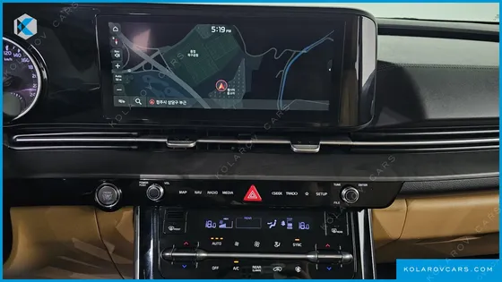 KIA CARNIVAL GASOLINE 9-SEATER NOBLESSE