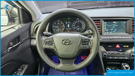 HYUNDAI ELANTRA (AVANTE) 1.6 E-VGT SMART