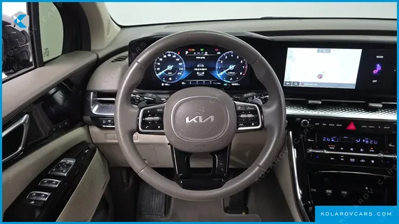 KIA CARNIVAL GASOLINE 7-SEATER HI-LIMOUSINE