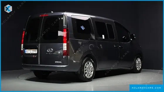 HYUNDAI STARIA L3.5 CARGO 5-SEATER