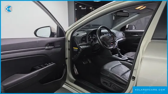 HYUNDAI ELANTRA (AVANTE) 1.6 GDI PREMIUM
