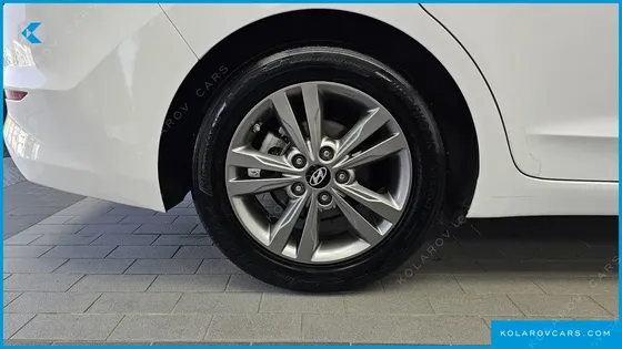 HYUNDAI ELANTRA (AVANTE) 1.6 GDI SMART