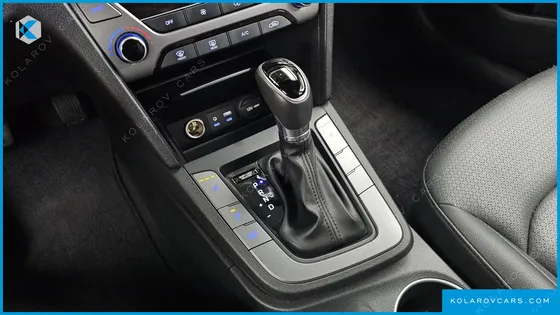 HYUNDAI ELANTRA (AVANTE) 1.6 GDI SMART