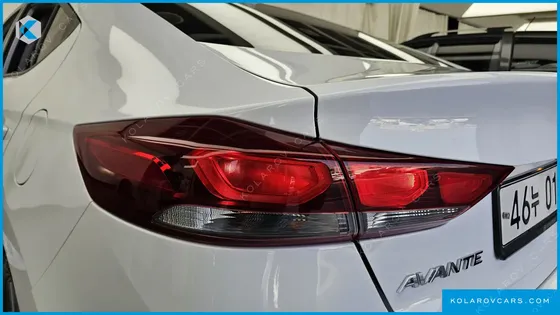 HYUNDAI ELANTRA (AVANTE) 1.6 GDI SMART