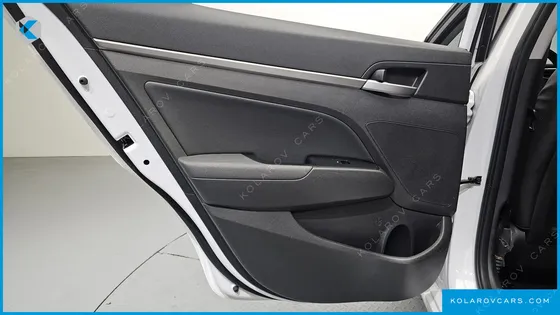 HYUNDAI ELANTRA (AVANTE) 1.6 GDI SMART