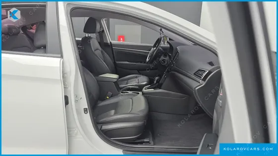 HYUNDAI ELANTRA (AVANTE) 1.6 GDI SMART