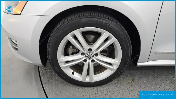 VOLKSWAGEN PASSAT 2.5