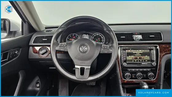 VOLKSWAGEN PASSAT 2.5