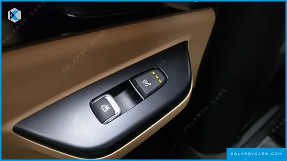 KIA CARNIVAL DIESEL 9-SEATER PRESTIGE