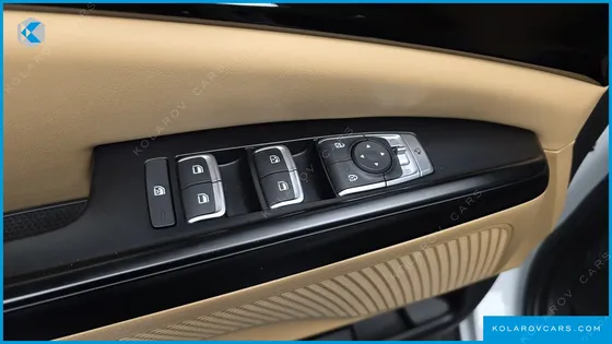 KIA CARNIVAL DIESEL 9-SEATER PRESTIGE