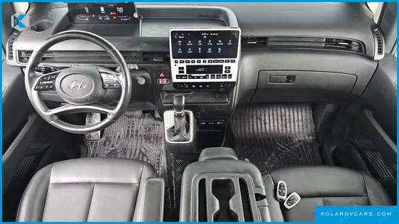 HYUNDAI STARIA TOURER 9-SEATER