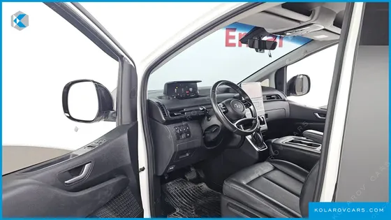 HYUNDAI STARIA TOURER 9-SEATER
