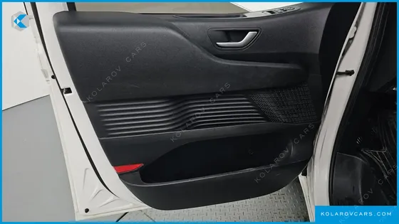HYUNDAI STARIA TOURER 9-SEATER