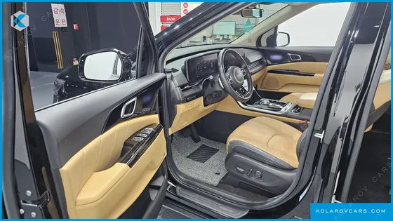 KIA CARNIVAL DIESEL 9-SEATER SIGNATURE