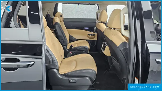 KIA CARNIVAL DIESEL 9-SEATER SIGNATURE