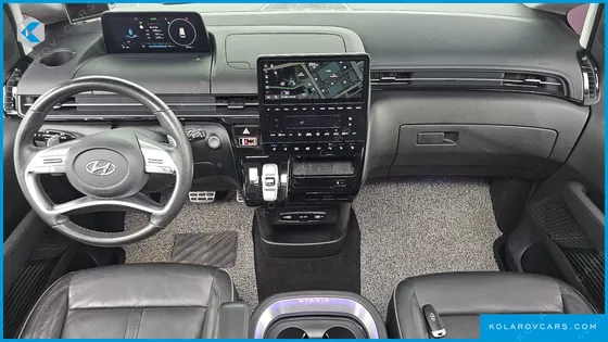 HYUNDAI STARIA 4WD LOUNGE 9-SEATER