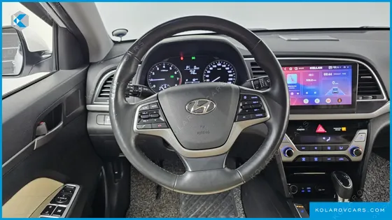HYUNDAI ELANTRA (AVANTE) 1.6 GDI SMART
