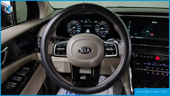 KIA CARNIVAL GASOLINE 7-SEATER HI-LIMOUSINE