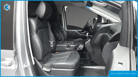 HYUNDAI STARIA CARGO 3-SEATER