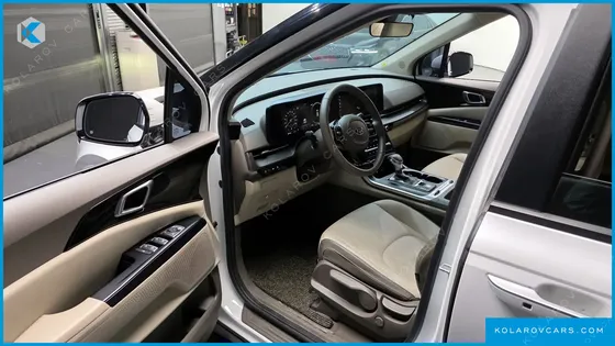 KIA CARNIVAL DIESEL 9-SEATER PRESTIGE