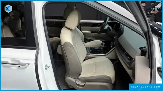 KIA CARNIVAL DIESEL 9-SEATER PRESTIGE