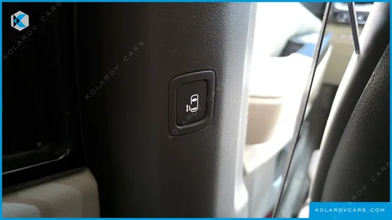 KIA CARNIVAL DIESEL 9-SEATER PRESTIGE