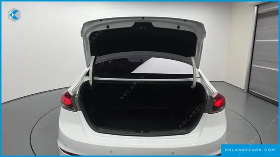 HYUNDAI ELANTRA (AVANTE) 1.6 GDI SMART