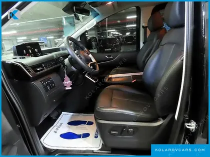 HYUNDAI STARIA CARGO 5-SEATER