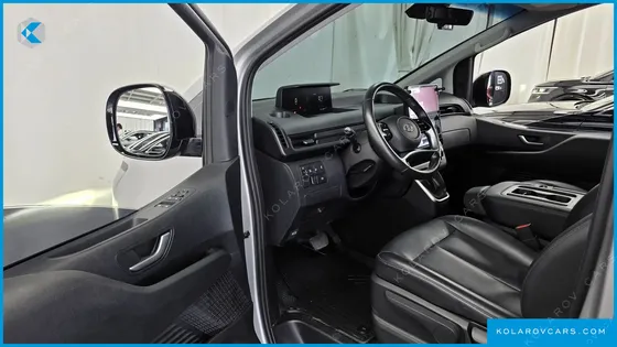 HYUNDAI STARIA CARGO 3-SEATER