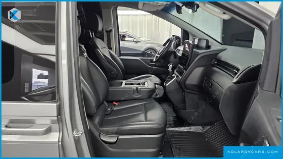 HYUNDAI STARIA CARGO 3-SEATER