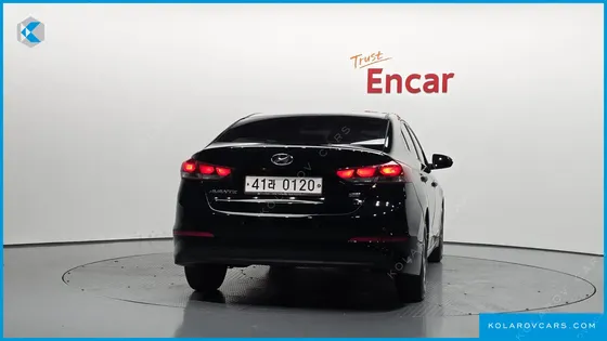 HYUNDAI ELANTRA (AVANTE) 1.6 GDI SMART