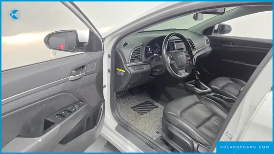 HYUNDAI ELANTRA (AVANTE) 1.6 E-VGT SMART