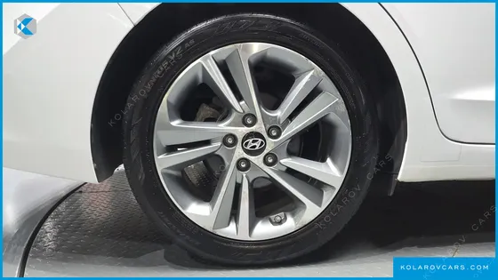 HYUNDAI ELANTRA (AVANTE) 1.6 GDI VALUE PLUS