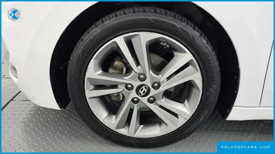 HYUNDAI ELANTRA (AVANTE) 1.6 GDI VALUE PLUS