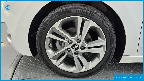 HYUNDAI ELANTRA (AVANTE) 1.6 GDI VALUE PLUS