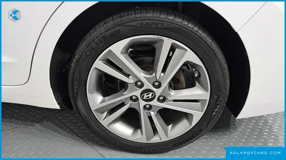 HYUNDAI ELANTRA (AVANTE) 1.6 GDI VALUE PLUS