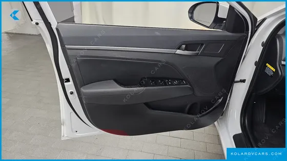 HYUNDAI ELANTRA (AVANTE) 1.6 GDI SMART