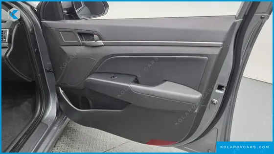 HYUNDAI ELANTRA (AVANTE) 1.6 E-VGT SMART