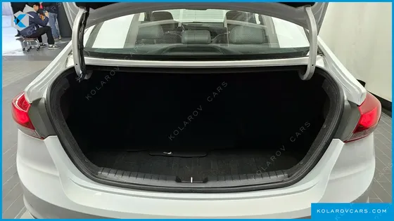 HYUNDAI ELANTRA (AVANTE) 1.6 GDI SMART