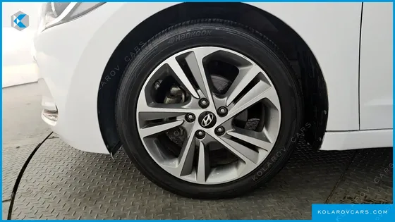 HYUNDAI ELANTRA (AVANTE) 1.6 GDI SMART