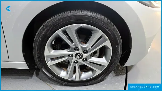 HYUNDAI ELANTRA (AVANTE) 1.6 GDI VALUE PLUS