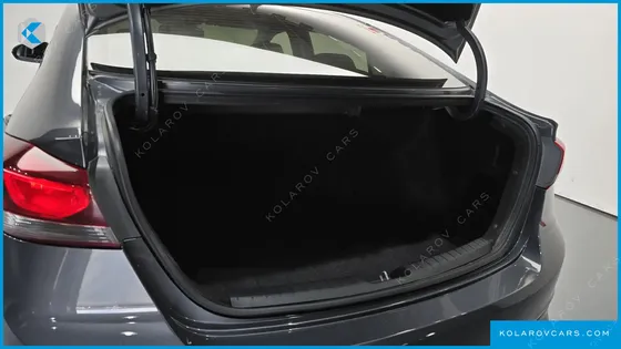 HYUNDAI ELANTRA (AVANTE) 1.6 GDI VALUE PLUS