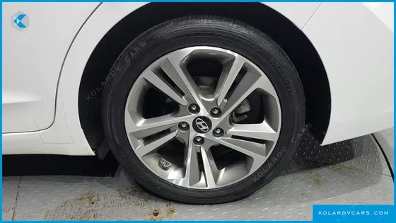 HYUNDAI ELANTRA (AVANTE) 1.6 GDI SMART