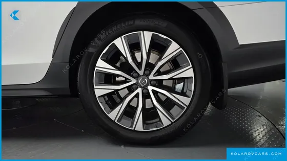 VOLVO V90 B5 PRO AWD