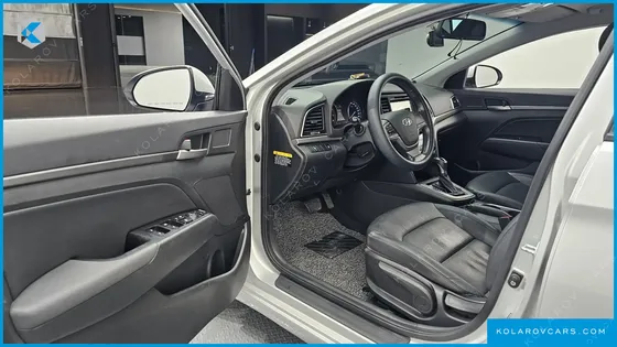 HYUNDAI ELANTRA (AVANTE) 1.6 GDI SMART