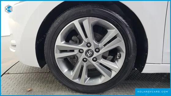 HYUNDAI ELANTRA (AVANTE) 1.6 GDI VALUE PLUS