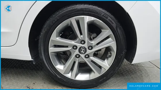 HYUNDAI ELANTRA (AVANTE) 1.6 GDI VALUE PLUS