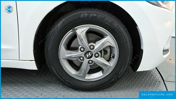 HYUNDAI ELANTRA (AVANTE) 1.6 GDI SMART